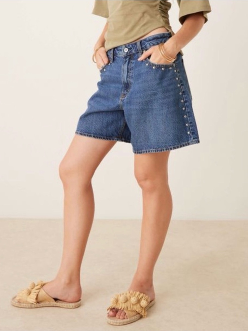 Abercrombie & Fitch Loose Short with Studs - Size 31 Curve Love
